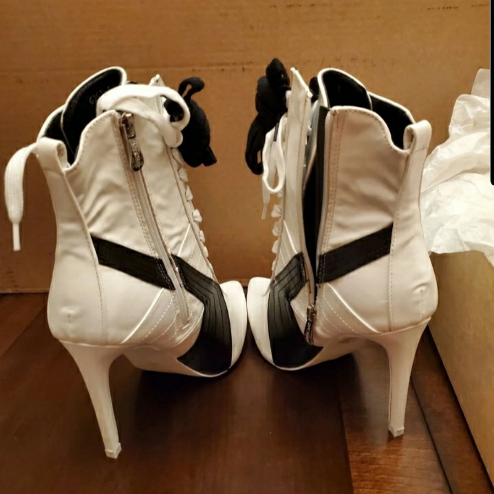Womens Lace up Pointy Toe Stilettos - Picture 4 of 8
